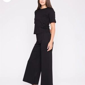BLACK PONTE KNIT SHORT SLEEVE TOP EXTENDED